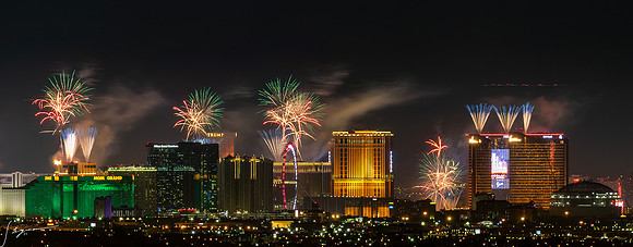 FireworksLV20210704_0026-Edit-3