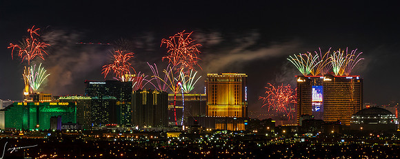 FireworksLV20210704_0028-Edit-2