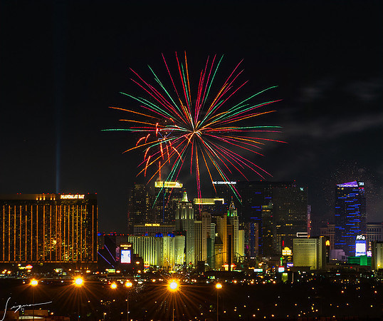 FireworksLV20210704_0031-Edit